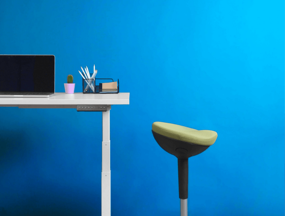 Le bureau assis debout améliore le bien-être au travail - SC Mobilier