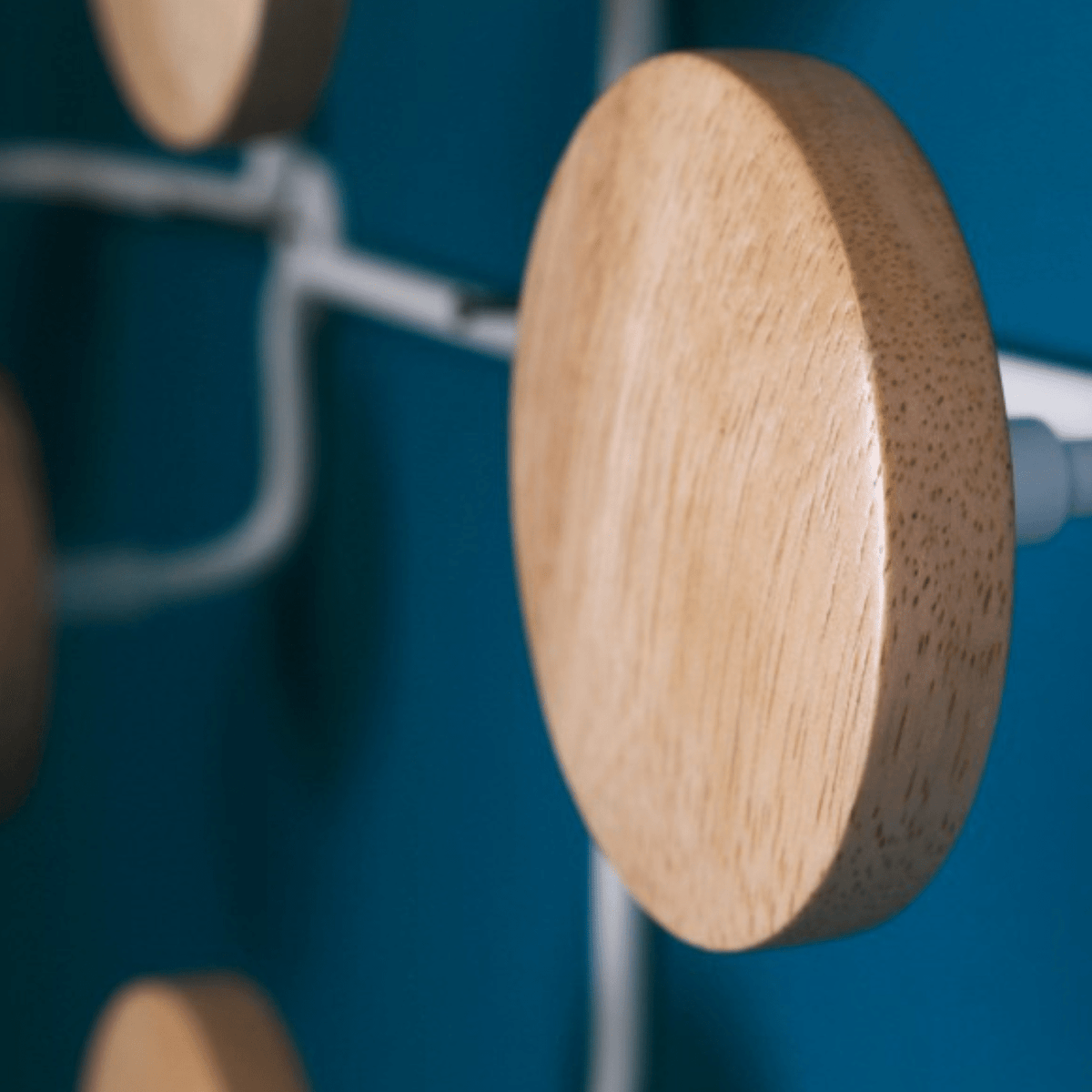 Patère Murale - Blanche six accroches - SC Mobilier